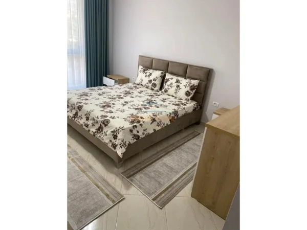 Tirane, jepet me qera apartament 2+1 Kati 4, 82 m² 520 € 