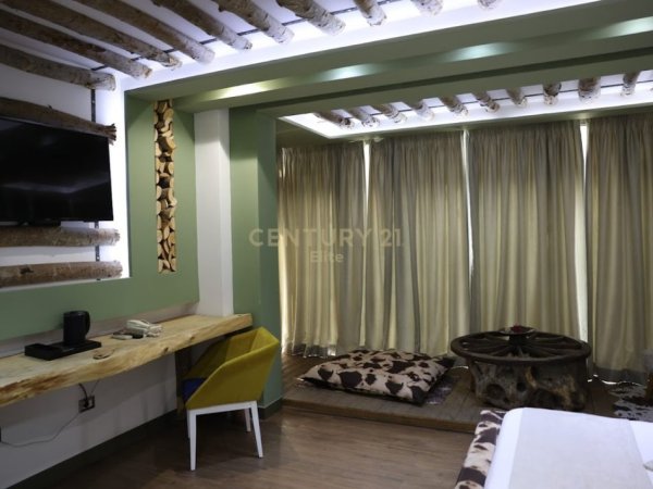 Tirane, shitet hotel Kati 8, 2.400 m² 5.500.000 € (Rruga e Elbasanit)