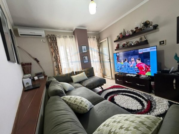 Tirane, shes apartament 1+1 Kati 4, 87 m² 123.186 € (Fresk)
