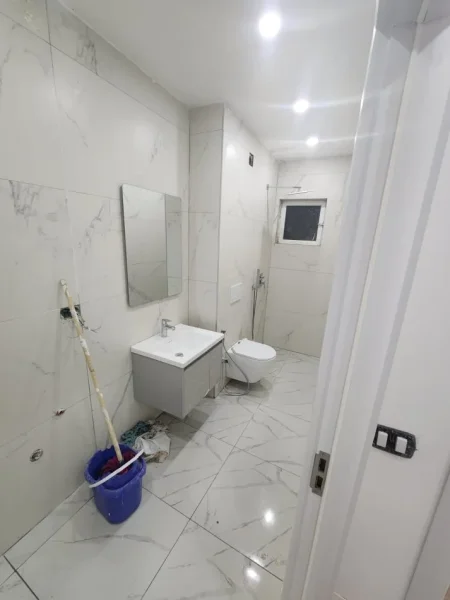 Tirane, shitet apartament 1+1 Kati 2, 