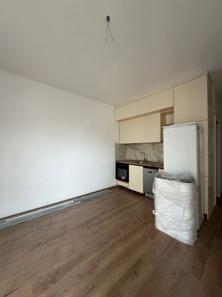 Tirane, jepet me qera apartament 1+1+Ballkon Kati 1, 60 m² 650 € (ZOGU I ZI)