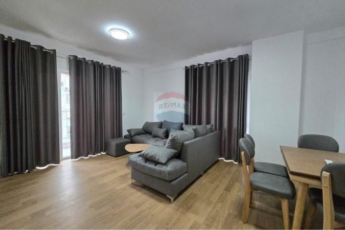Tirane, jepet me qera apartament 2+1 Kati 5, 101 m² 800 € 