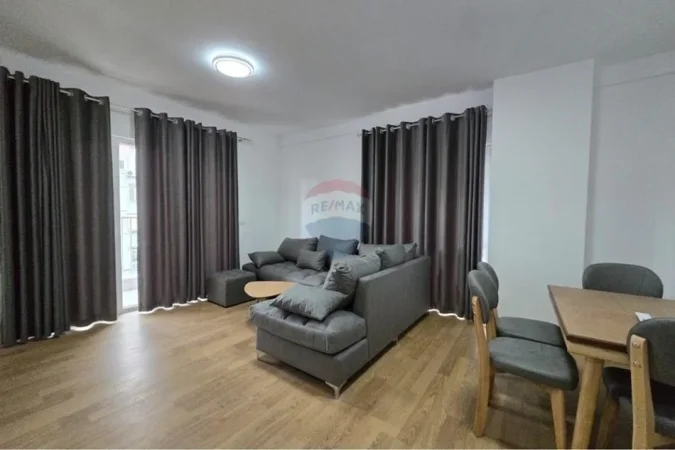 Tirane, jepet me qera apartament 2+1 Kati 5, 101 m² 800 € 