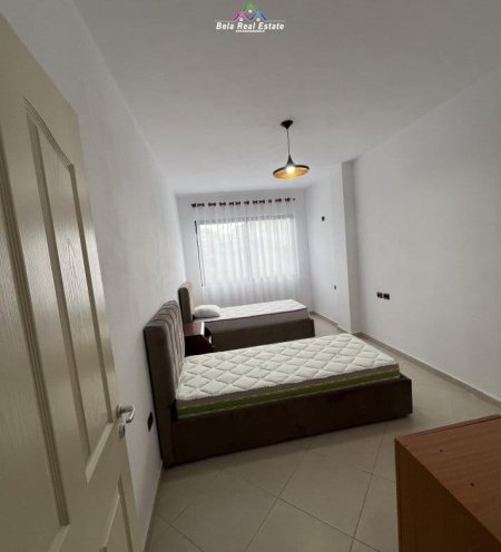 Tirane, jepet me qera apartament 2+1 Kati 2, 90 m² 500 € (Rruga Loni Ligori)