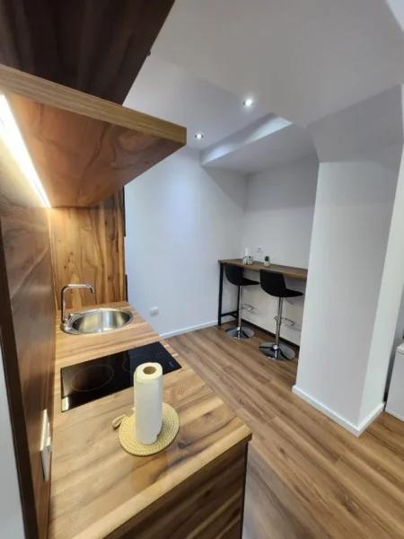 Jepet me qera zyre Kati 11, 66 m² 1.000 €