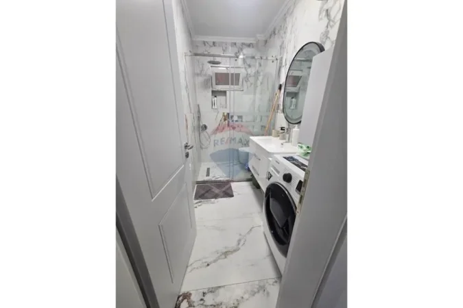 Tirane, jepet me qera apartament 1+1 Kati 1, 62 m² 550 € 