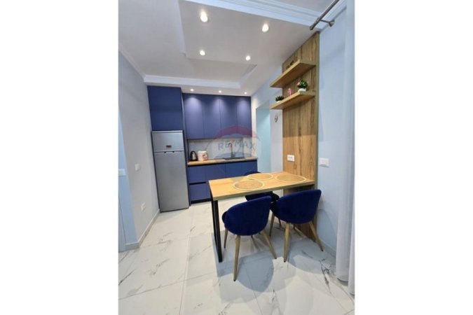 Tirane, jepet me qera apartament 1+1 Kati 1, 62 m² 550 € 