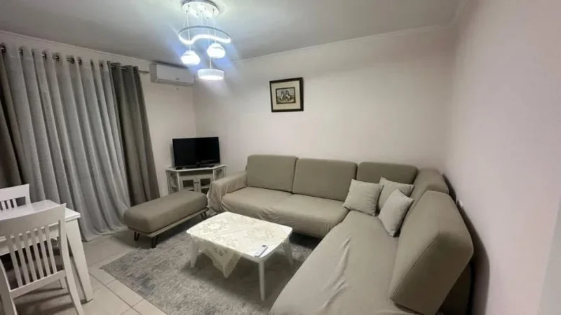 Tirane, jepet me qera apartament 1+1 Kati 1, 450 € (spitali nene tereza , spitali qsut)