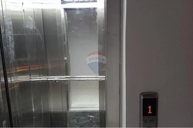 Tirane, jepet me qera 1+1 Kati 0, 67 m² 400 € 