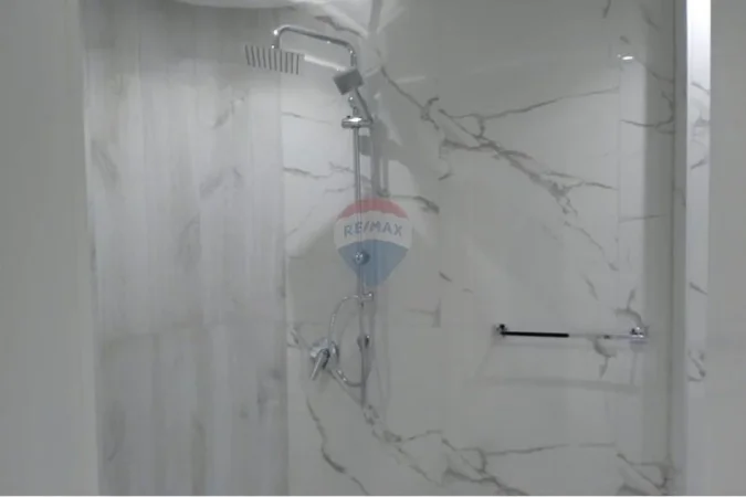 Tirane, jepet me qera 1+1 Kati 0, 67 m² 400 € 