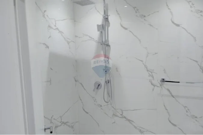 Tirane, jepet me qera 1+1 Kati 0, 67 m² 400 € 