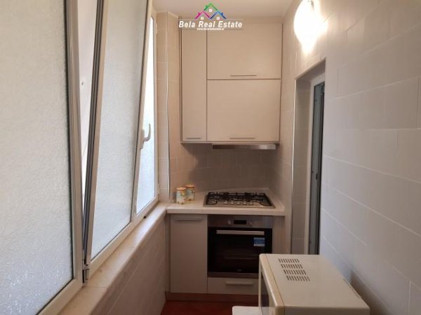 Tirane, jepet me qera apartament 2+1 Kati 3, 100 m² 700 € (Bulevardi Bajram Curri)