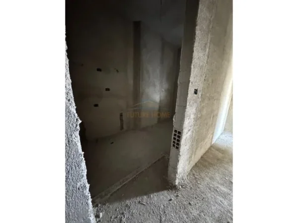 Tirane, shitet apartament 2+1 Kati 1, 99 m² 159.000 € (Perballe me shkollen Dhori Leka)