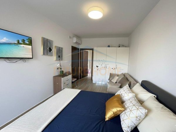 Tirane, jepet me qera Vile 2 Katshe Kati 0, 200 m² 2.000 € (FARKE)