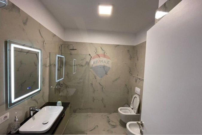 Tirane, jepet me qera apartament 3+1 Kati 6, 100 m² 800 € 