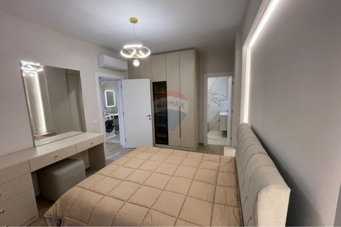 Tirane, jepet me qera apartament 3+1 Kati 6, 100 m² 800 € 