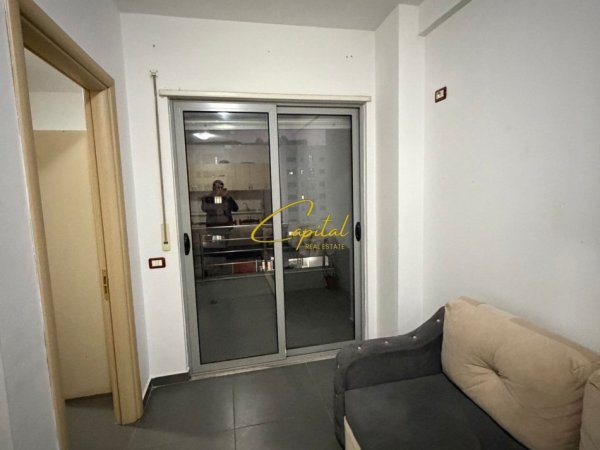 Tirane, jepet me qera apartament 2+1 Kati 6, 70 m² 500 € (YZBERISHT)