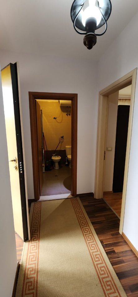 Shqiperi, jepet me qera shtepi 1+1+Ballkon Kati 1, 90 m² 420 € (Rr.Artan Lenja)