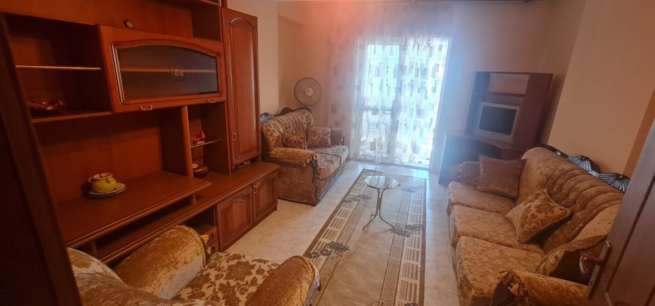 Tirane, jepet me qera apartament 2+1 Kati 2, 100 m² 500 € (Rruga Dritan Hoxha)