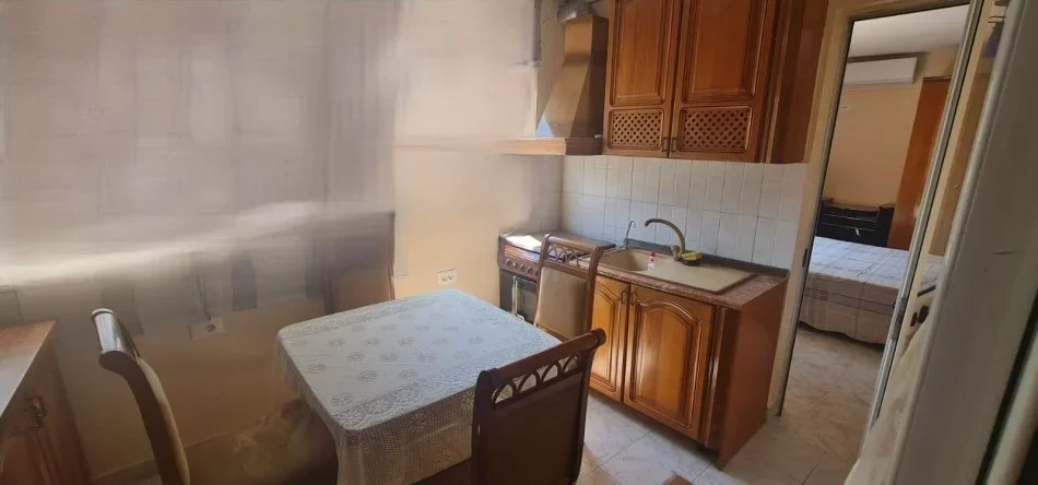 Tirane, jepet me qera apartament 2+1 Kati 2, 100 m² 500 € (Rruga Dritan Hoxha)