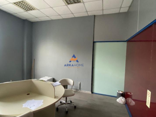 Tirane, shitet ambjent biznesi Kati 2, 30 m² 180.000 € 