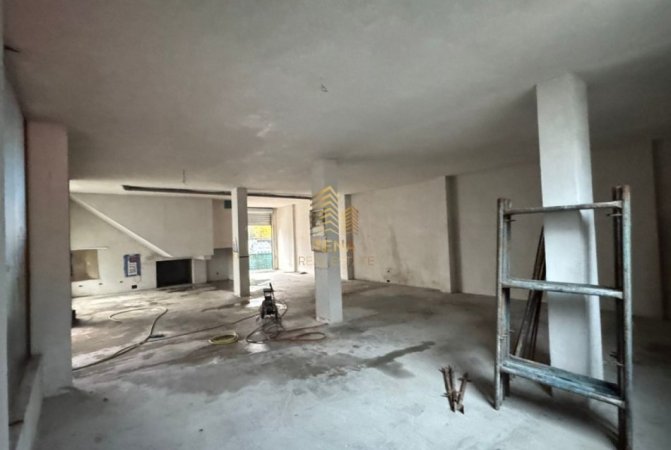 Tirane, jepet me qera magazine Kati 0, 180 m² 1.200 € (Ish Fusha e Aviacionit)