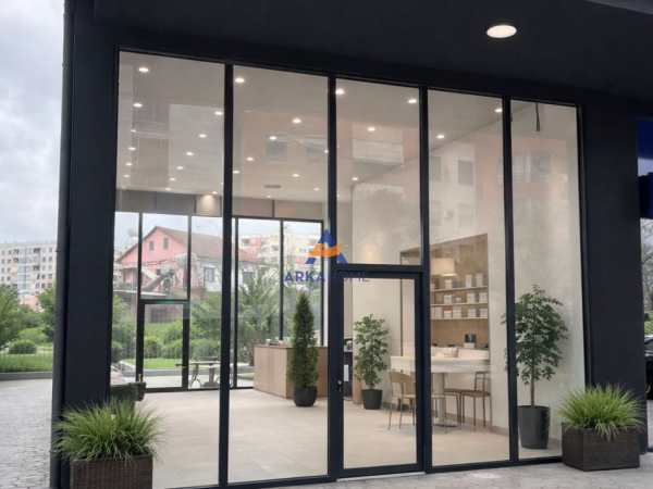 Tirane, shitet ambjent biznesi Kati 0, 75 m² 407.000 € 