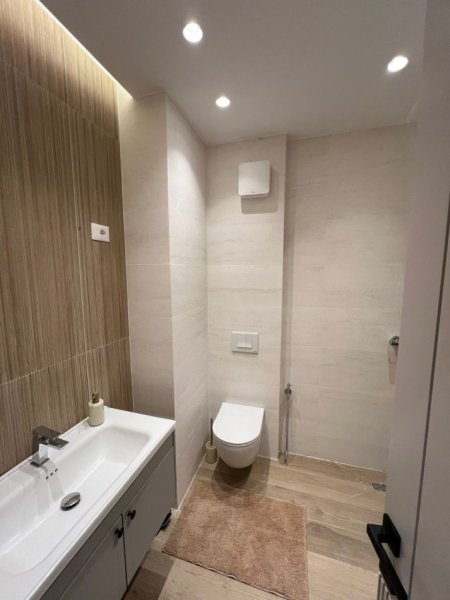 Tirane, jepet me qera apartament 1+1 Kati 4, 70 m² 800 € (ZOGU I ZI)
