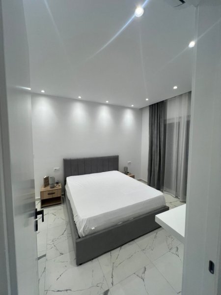 Tirane, jepet me qera apartament 1+1 Kati 6, 70 m² 800 € (ZOGU I ZI , S-BLOCK Residence)