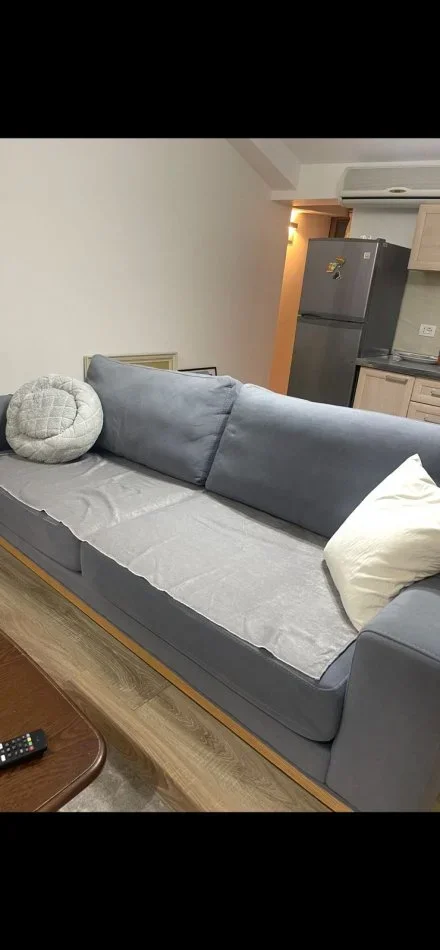 Tirane, jepet me qera apartament 1+1 Kati 3, 70 m² 600 € (Komuna e Parisit)