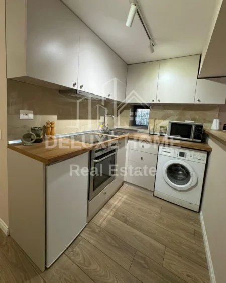 Tirane, jepet me qera apartament 2+1 Kati 1, 80 m² 700 € (Rruga Ali Visha)