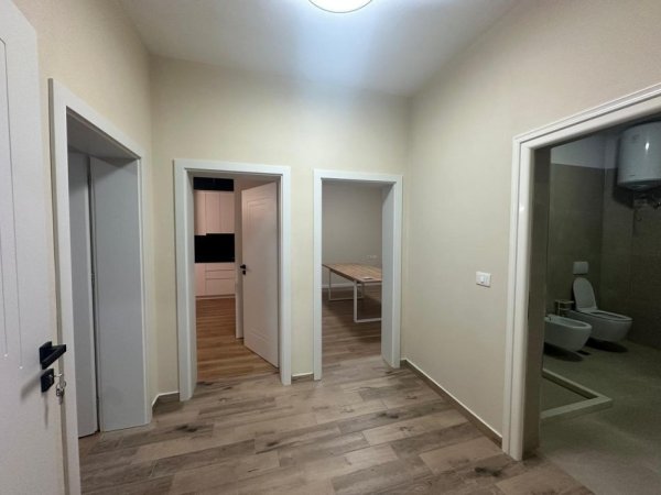 Tirane, jepet me qera apartament 2+1 Kati 2, 120 m² 500 € (sauk)