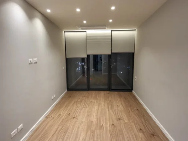 Tirane, jepet me qera zyre Kati 6, 100 m² 1.600 € (lake view rezidence)