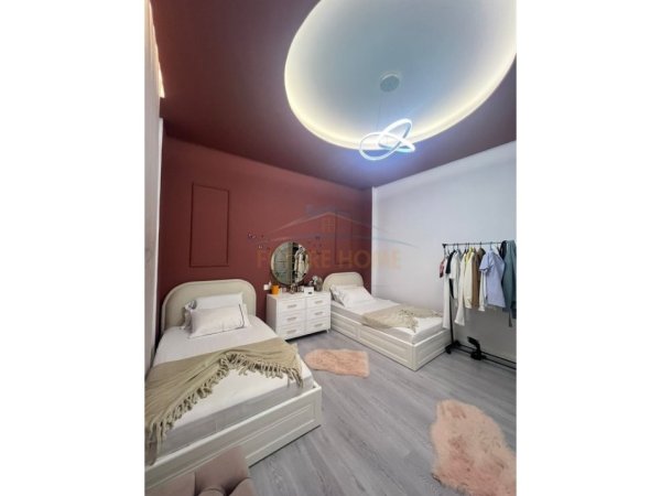 Durres, shitet apartament 2+1+Ballkon Kati 2, 90 m² 250.000 € 