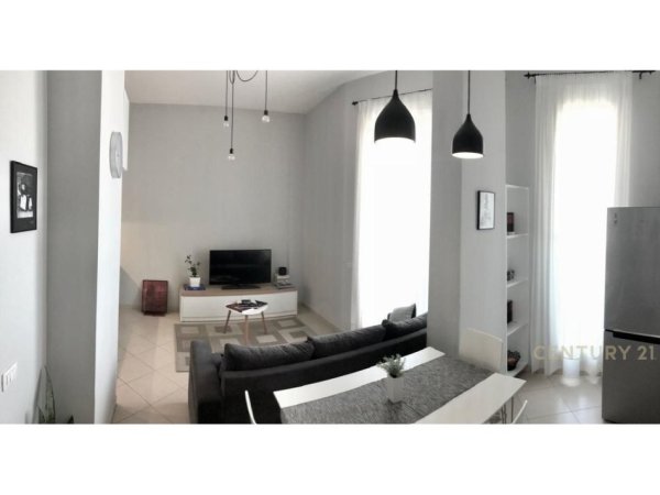 Tirane, jepet me qera apartament 1+1 Kati 11, 63 m² 550 € (kompleksi magnet)