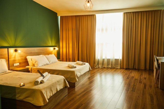 Tirane, shitet hotel Kati 3, 1.300 m² 2.600.000 € 