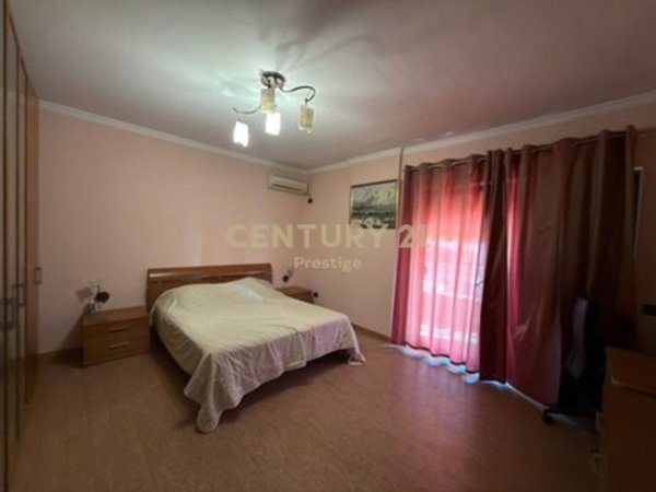 Tirane, jepet me qera apartament 2+1+Aneks+Ballkon Kati 9, 124 m² 800 € (Rruga e Elbasanit)