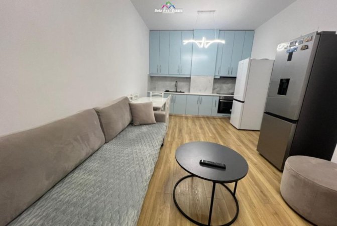 Tirane, jepet me qera apartament 1+1+Ballkon Kati 4, 69 m² 600 € (Grand Park Residence)