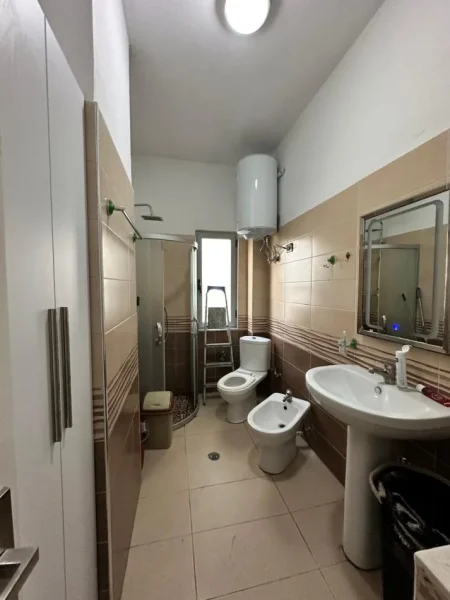 Shqiperi, jepet me qera apartament 2+1 Kati 2, 100 m² 550 € (Fresk)