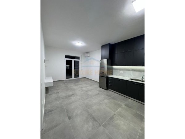 Tirane, jepet me qera apartament 1+1 Kati 2, 69 m² 400 € (5 Maji)