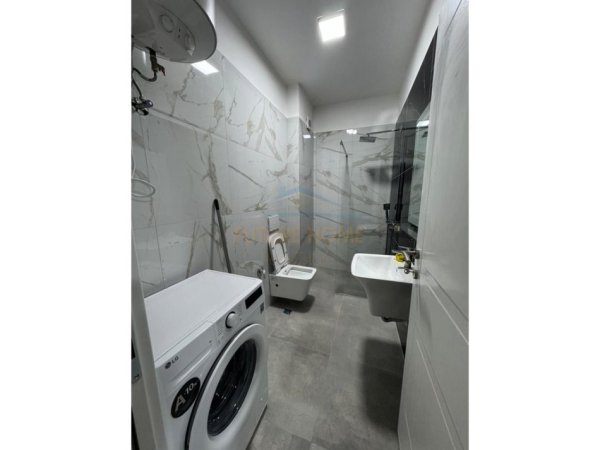 Tirane, jepet me qera apartament 1+1 Kati 2, 69 m² 400 € (5 Maji)