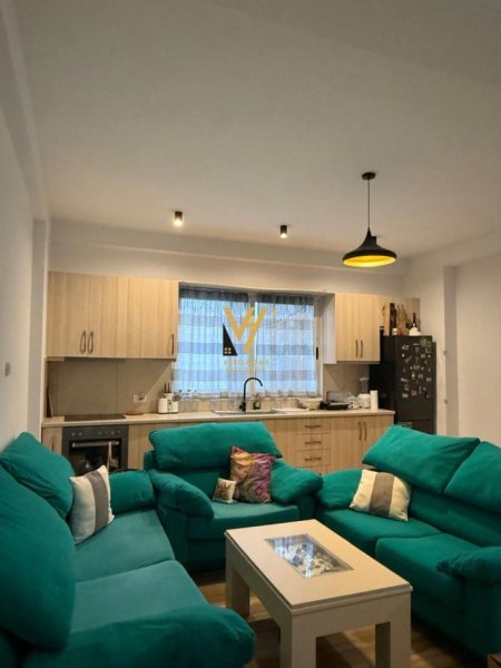 Tirane, jepet me qera apartament 1+1+Ballkon Kati 1, 60 m² 350 € (SELITE)