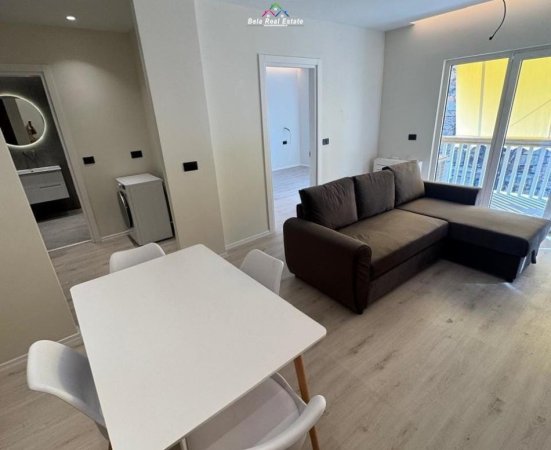 jepet me qera apartament Kati 3, 50 m² 800 € (Rruga e Elbasanit)