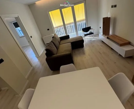 jepet me qera apartament Kati 3, 50 m² 750 € (Rruga e Elbasanit)