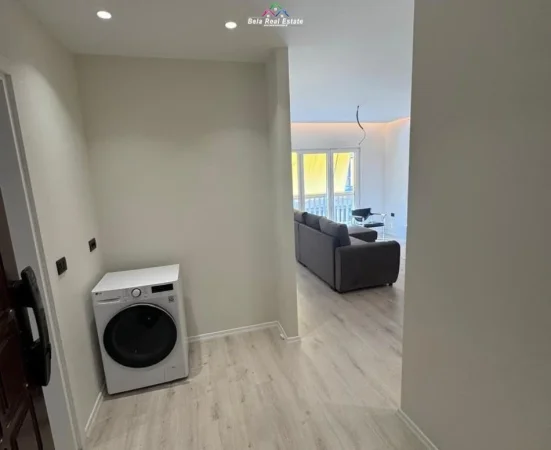 jepet me qera apartament Kati 3, 50 m² 750 € (Rruga e Elbasanit)