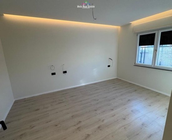 jepet me qera apartament Kati 3, 50 m² 800 € (Rruga e Elbasanit)