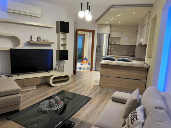 Tirane, jepet me qera apartament 2+1 Kati 3, 100 m² 750 € 