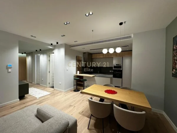Tirane, jepet me qera apartament 2+1+Ballkon Kati 3, 145 m² 3.500 € 