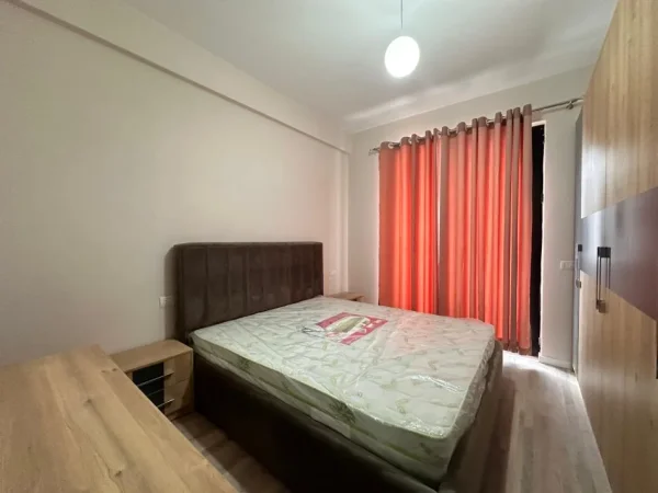 Tirane, jepet me qera apartament 2+1 Kati 5, 570 € (Astir)