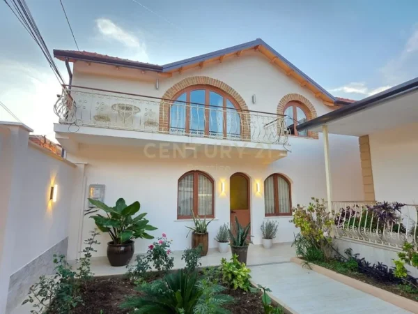 Tirane, jepet me qera Vile 2+1+Aneks+Ballkon Kati 2, 160 m² 1.500 € 